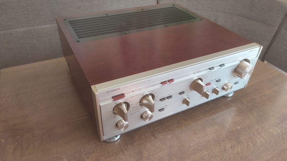 Продам усилитель Luxman L-560