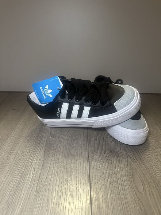 НАМАЛЕНИ Дамски обувки кецове  Adidas НОВИ