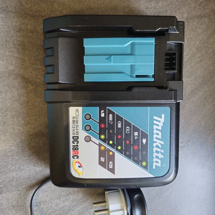 Incarcator Makita DC18RC nou ( original )- model cu incarcare rapida