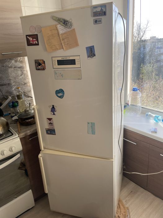 Продам холодильник