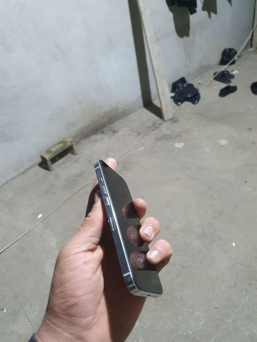 Iphone 13 pro Kar dok