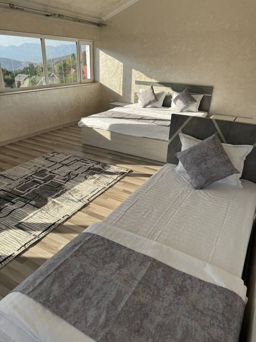 Декоративные подушки добовляет красоту и уют в вашем доме