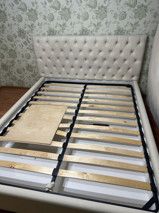 продам Кровать в спальню