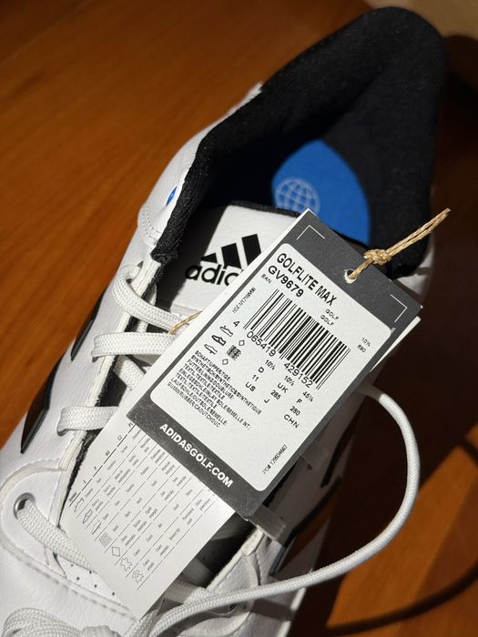 Vând adidași de golf