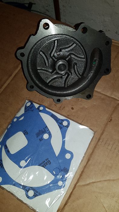 Pompa apa tractor Ford 2000, 3000, 4000