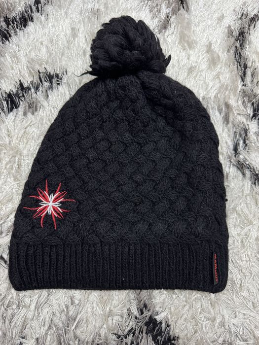 Дамска зимна шапка MAMMUT