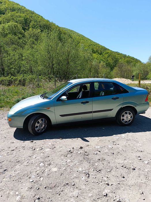 Vand Ford Focus berlina