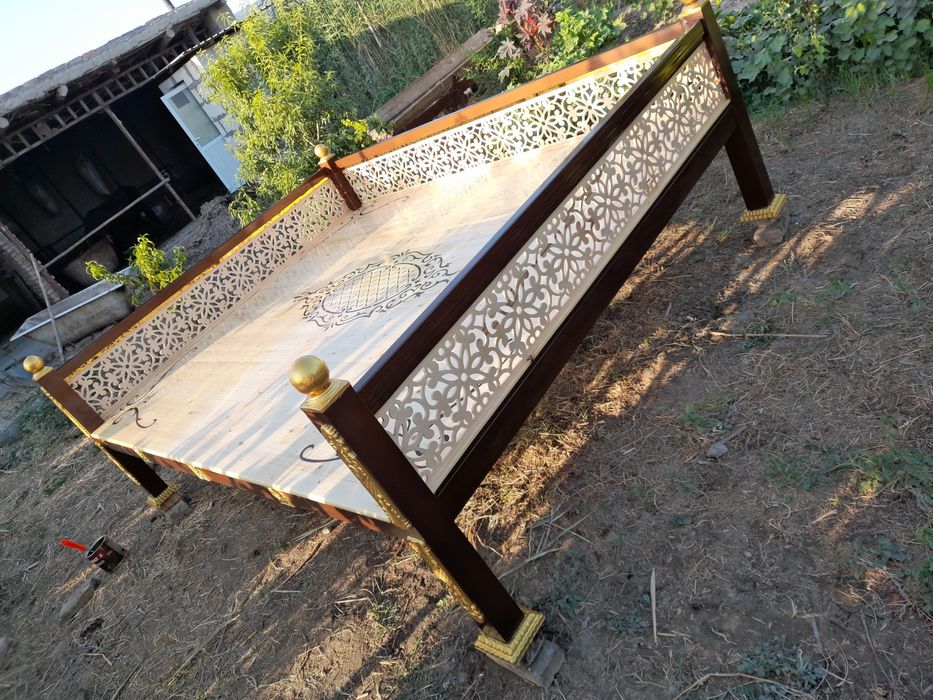 Крават карт сури