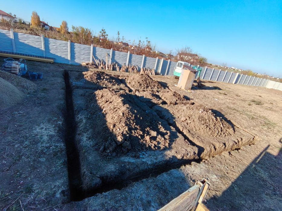 Execut servicii excavari miniexcavator bobcat  Basculabila 3,5 tone