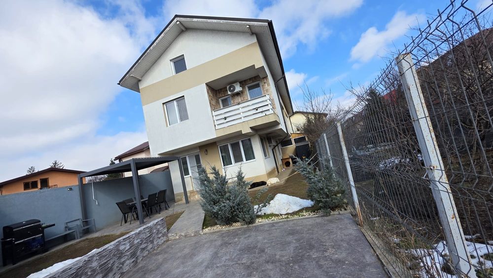 Casa duplex spate in spate