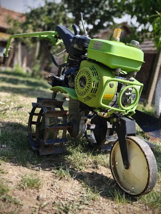 Продавам мотоблок Гардениа