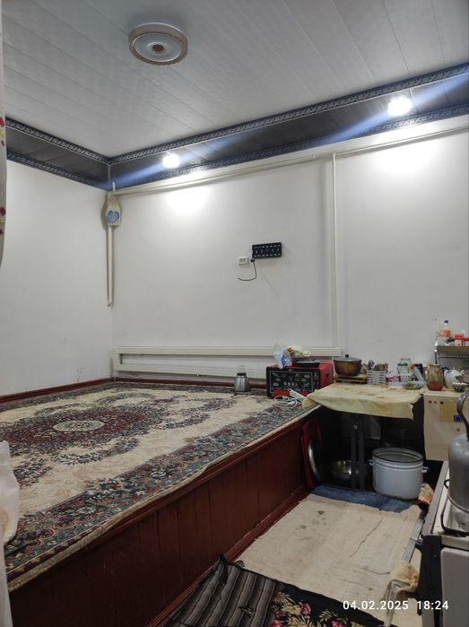 Qarshi shaxar saroy feron mahalla 6 sotix 6 xonali xovli