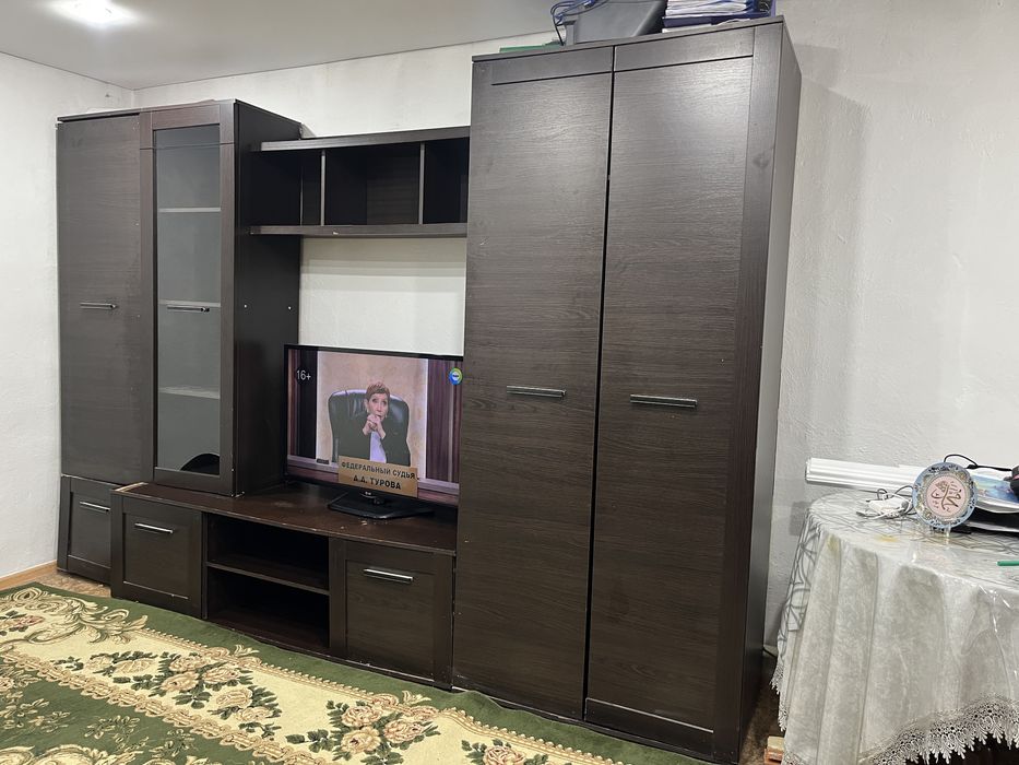 Стенка для гостиной или зала