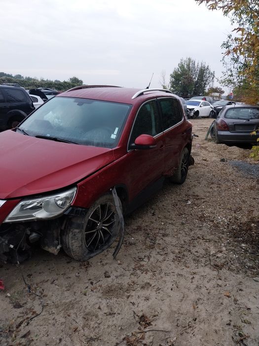 Продавам Фолксваген Тигуан на части