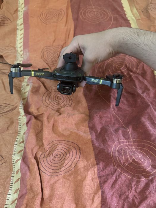 Dronă GD95 – cameră HD + telecomandă + husă | stare foarte bună
