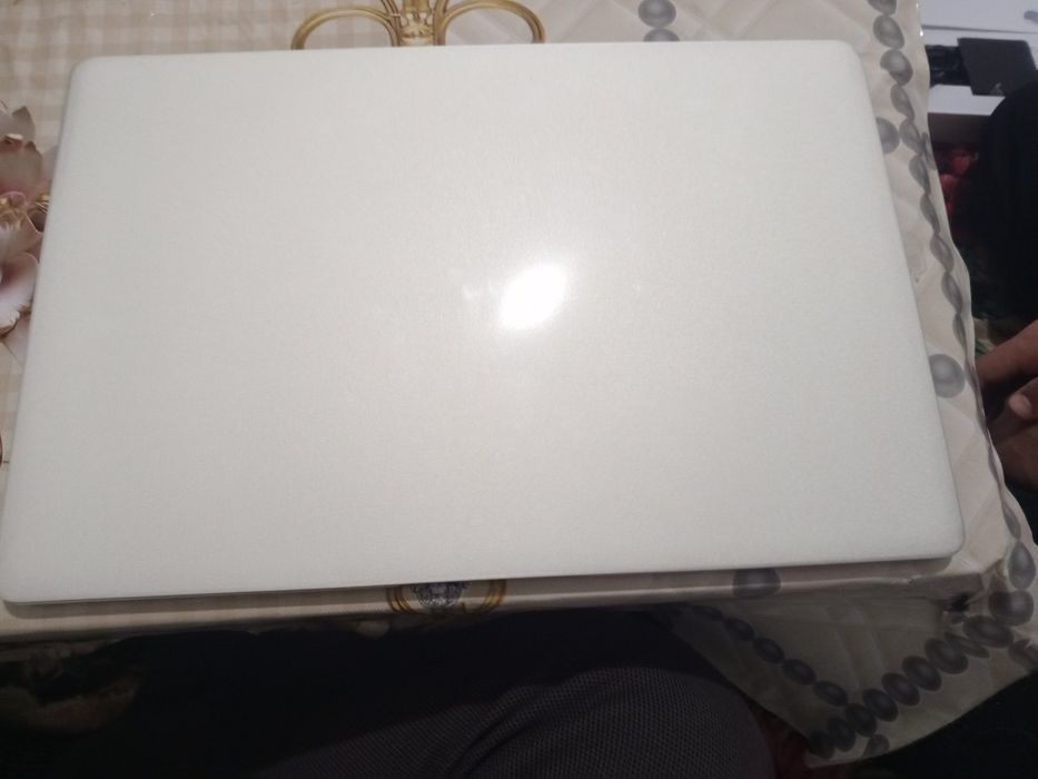 НоутбукBEEX,-100S. Core i7