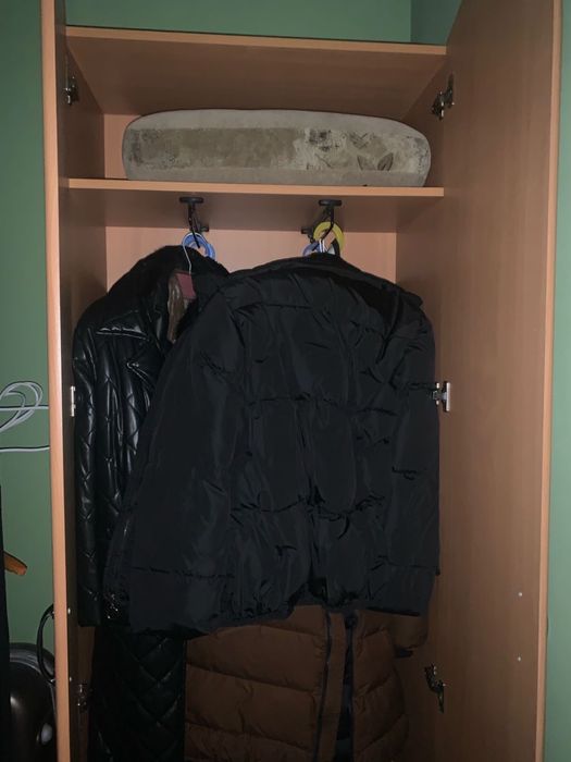 Бесплатноь Отдам шкаф в прихожую