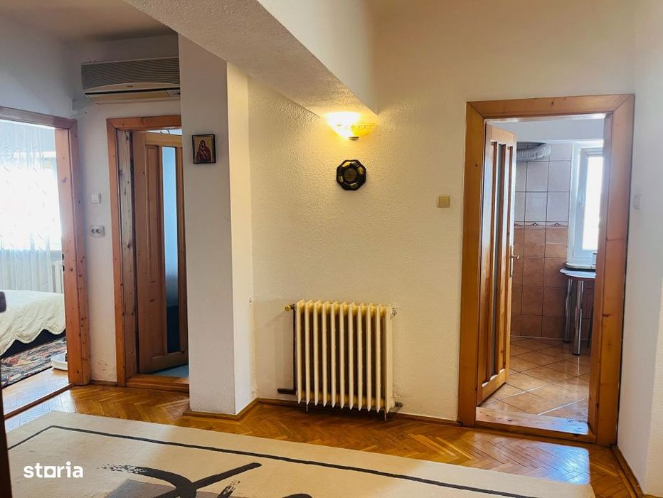 Apartament ultracentral, 3 camere, cu priveliste de vis, langa Mercur