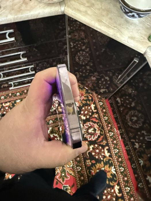 Iphone 14 pro max purple rangda