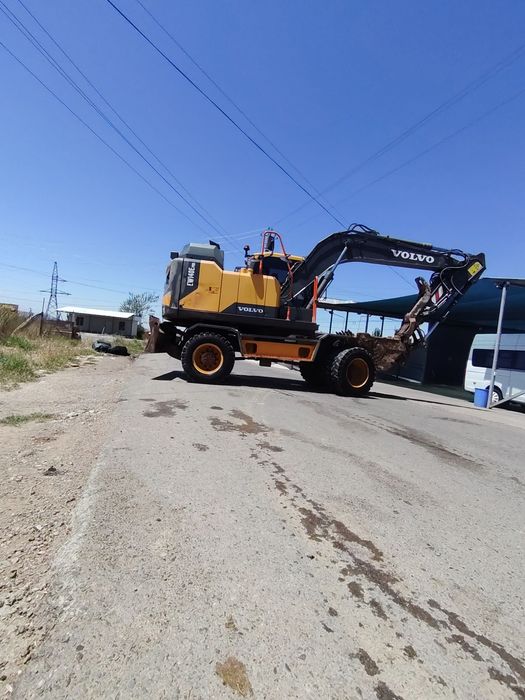 Volvo ew 140 pro sotiladi