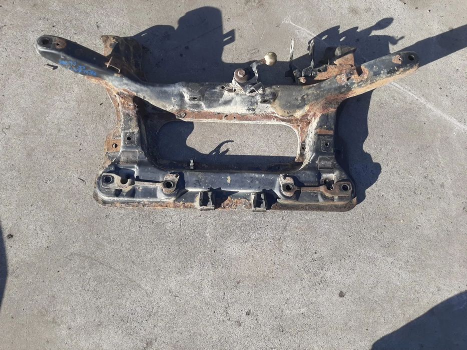 jug cadru motor  1.6 hdi citroen berlingo 2007