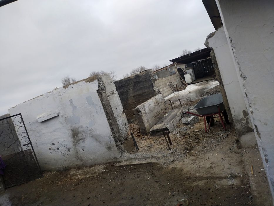 Продам бетонные камни.