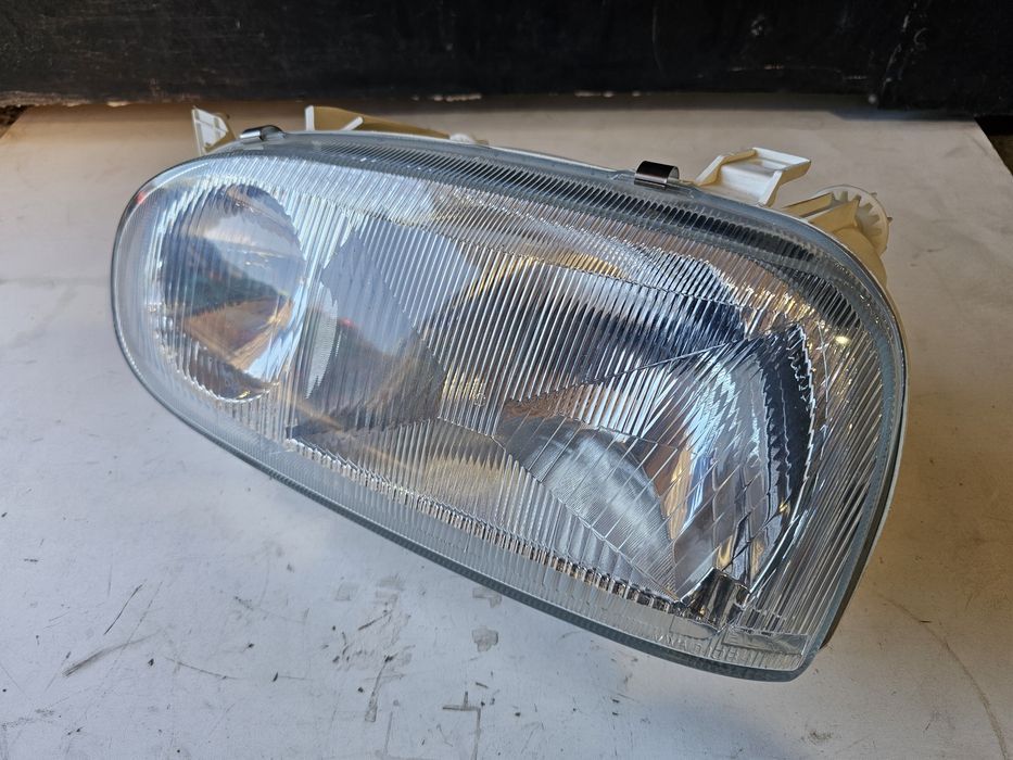 far stanga volkswagen golf 3 nou