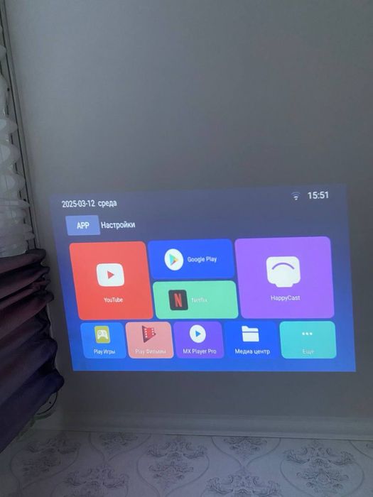 Продам проектор на андройде с интернетом