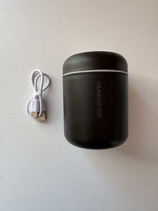 Umidificator cu lumini LED ambientale