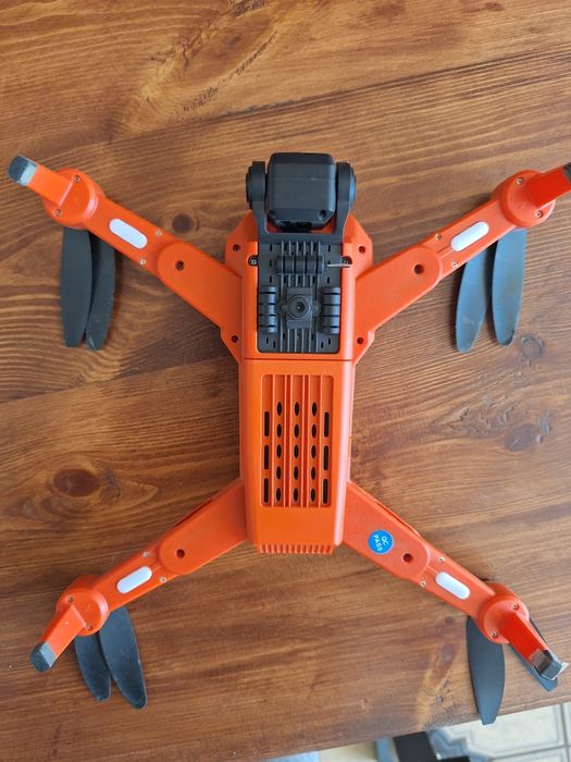 Продам отличный дрон для начинающих.