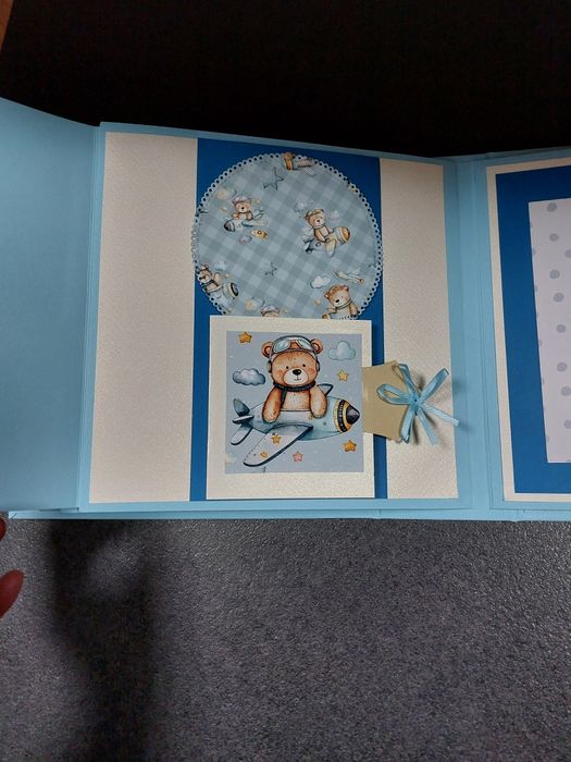 Албум и кутия за бебешки подарък