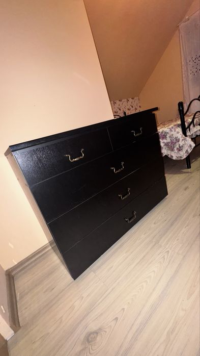 Set dormitor pat noptiere comoda accesorii