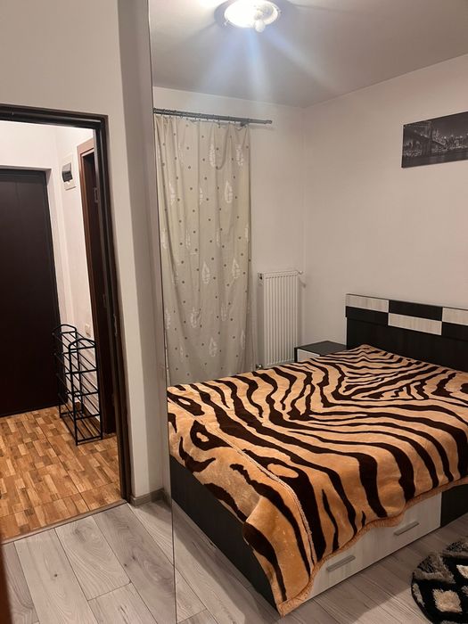 Inchiriez studio Militari Residence