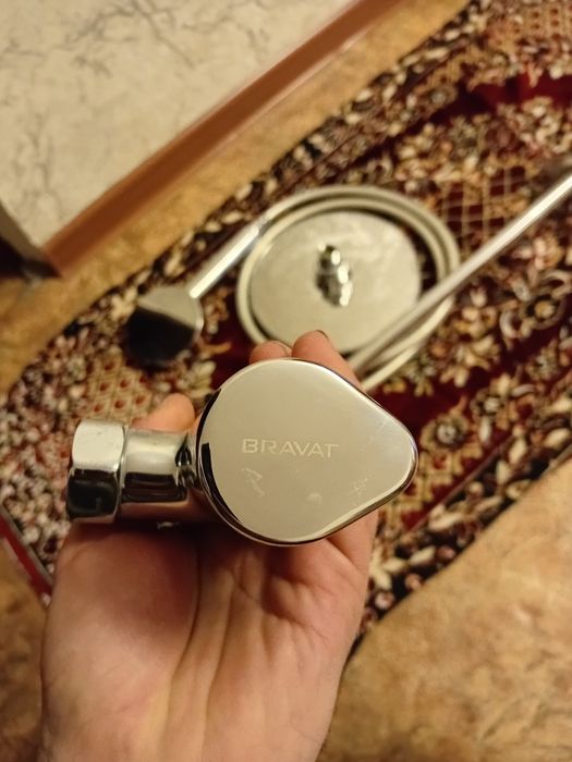 Продам сместитель фирмы Bravat