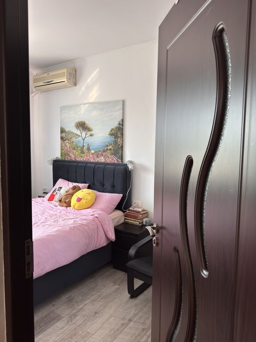 Apartament de vanzare, 3 camere, mobilat, utilat