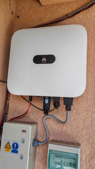 Invertor hibrid Huawei SUN2000-8KTL-M1 8kW trifazat + DTSU666-H + Dongle WiFi