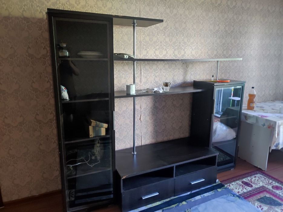 Продаю стенку для зала.