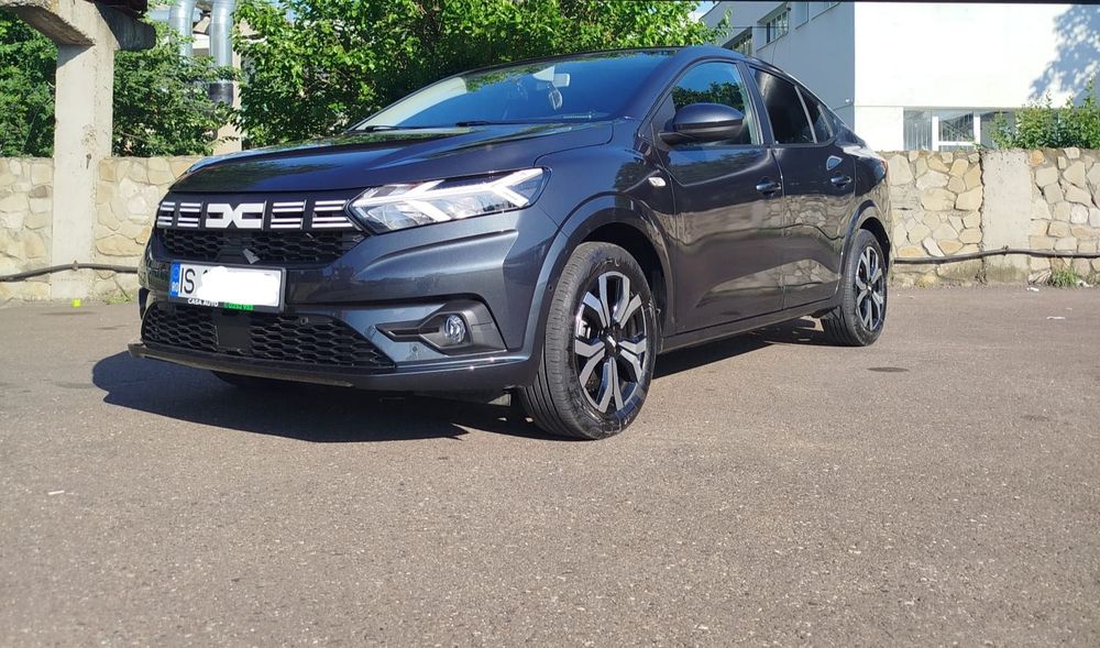 DACIA Logan 2023 — imagine 2