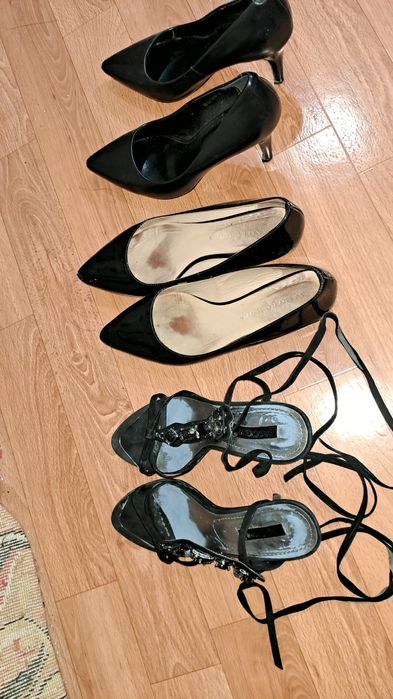 Отдам босоножки, туфли на 38 размер. В отл.сост. ПЛИТ. ШОКОЛ НЕ ОТКАЖ