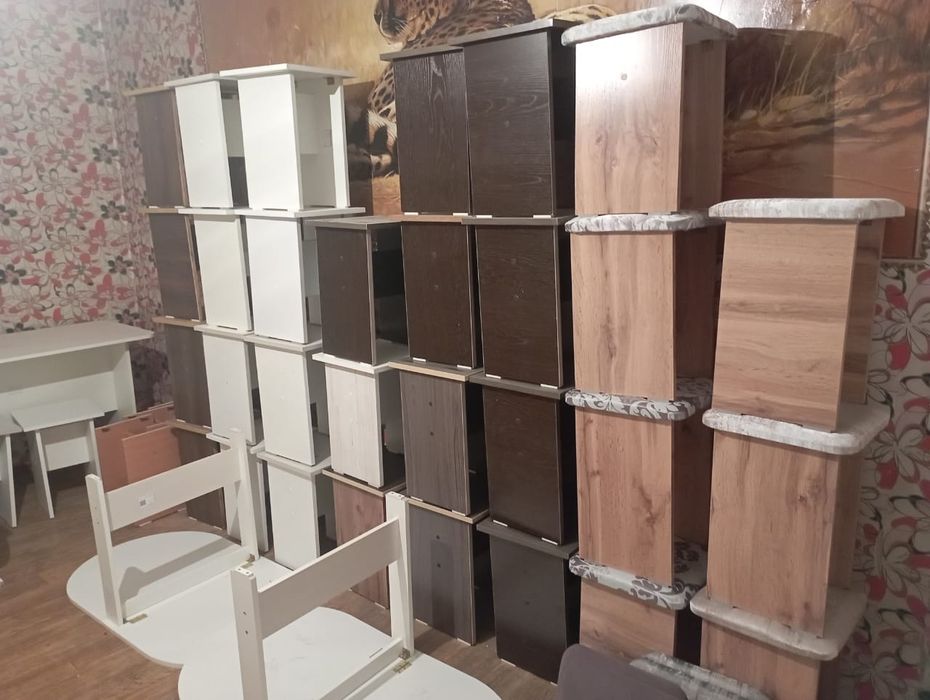 Продам табуретки с мягкой обивкой.