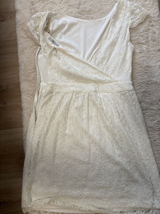 Дантелена дамска рокля Calliope