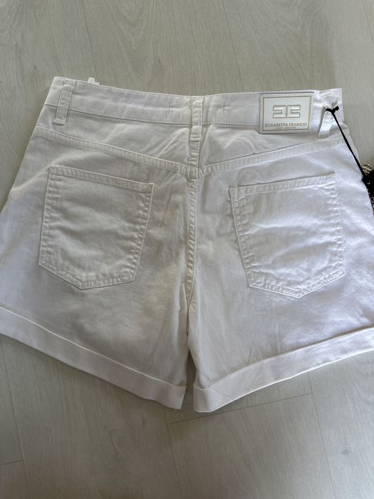 Blugi scurti albi noi EF