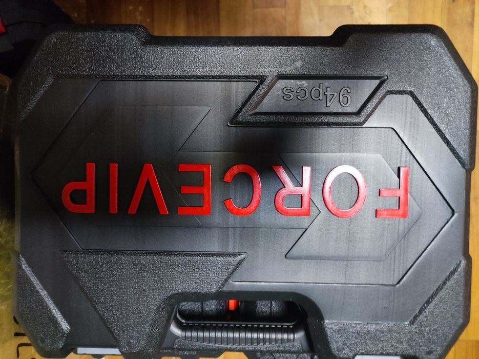 Продам набор инструментов 82 , 94 предметов