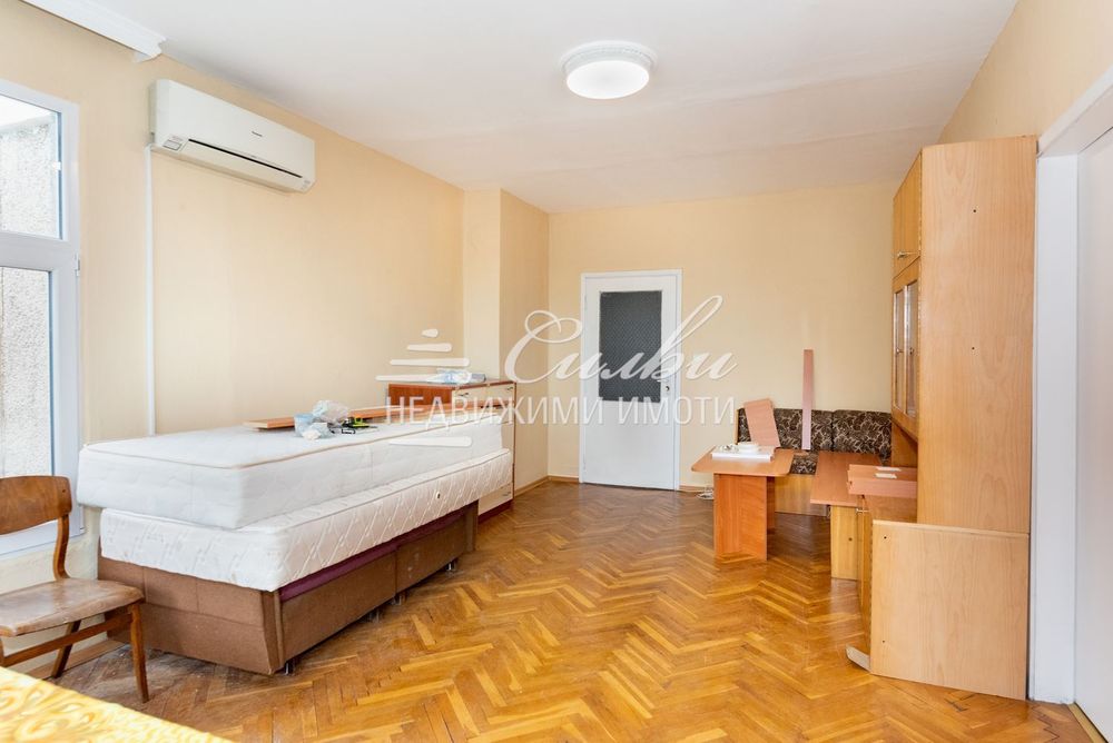 Продава се Тристаен апартамент в Шумен, Добруджански - 76 кв.м за 1510 €/кв.м - Снимка #3