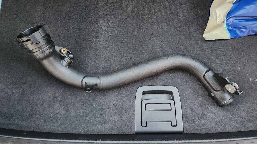 Тръба за турбо 1.5 dci NОТЕ JUKE 1.5D 160лв.