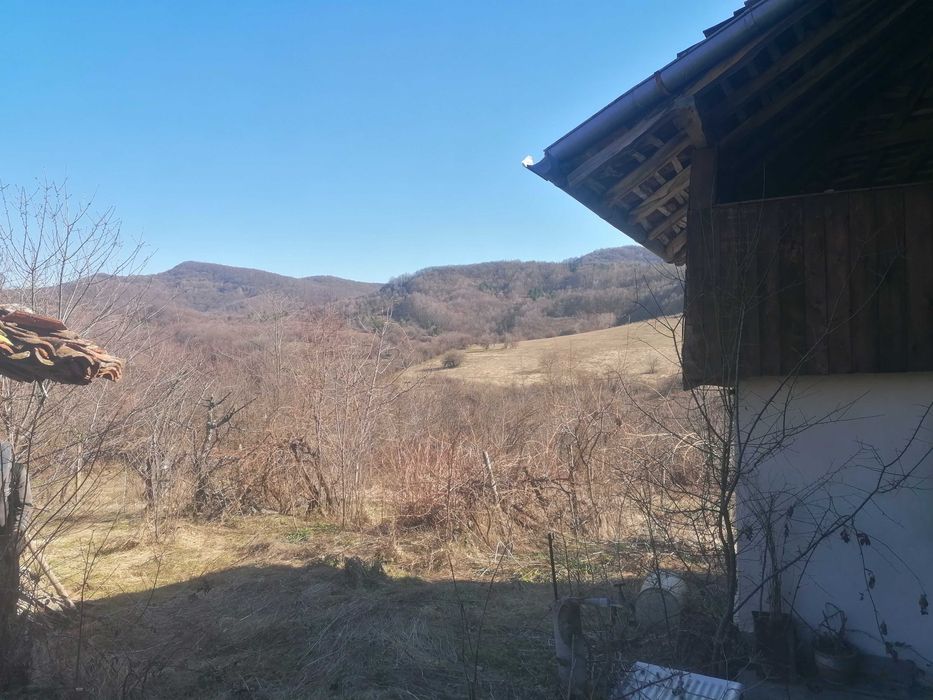 Имот с къща в Еленския балкан