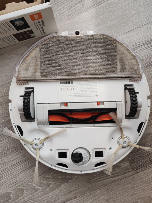 Прахосмукачка робот