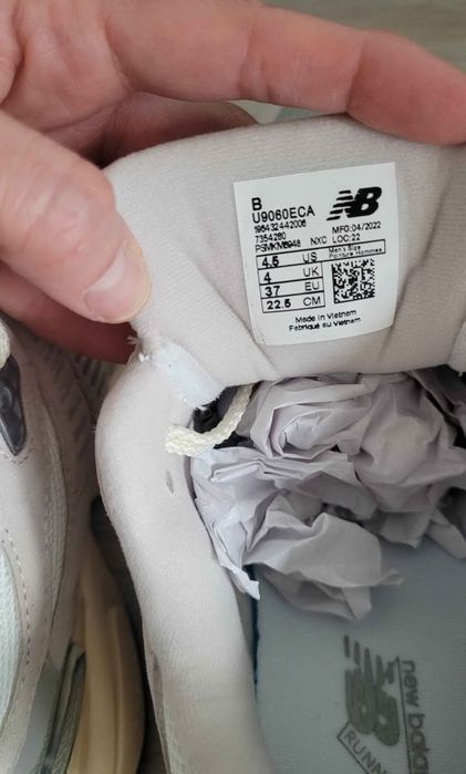 Adidasi new balance 9060