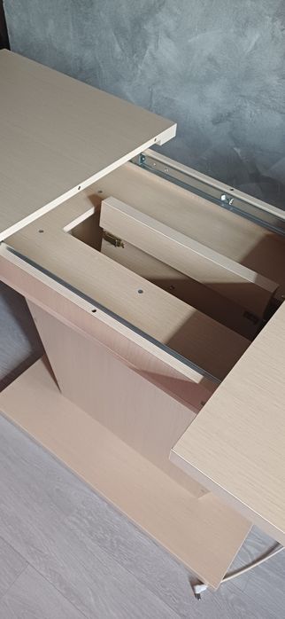 Masă  de  lemn, extensibila, 120/68