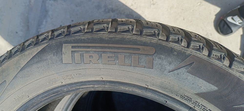 Продам зимнюю резину pirelli